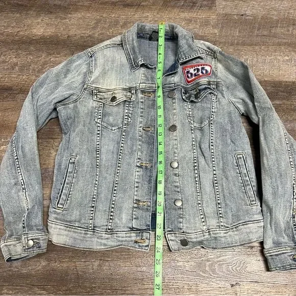 Lilo & Stitch Jean jacket Womens Medium Aloha Denim Ohana Patches Disney - Picture 2 of 9